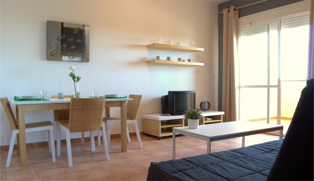 Apartamentos Beslow ลาอันตียา ภายนอก รูปภาพ